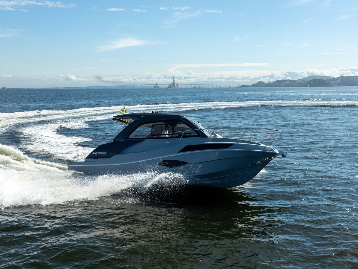 NX350 Maximus underway